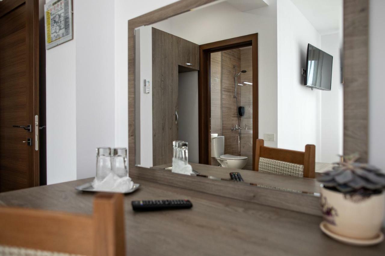 מלון אוטופן Airport House מראה חיצוני תמונה