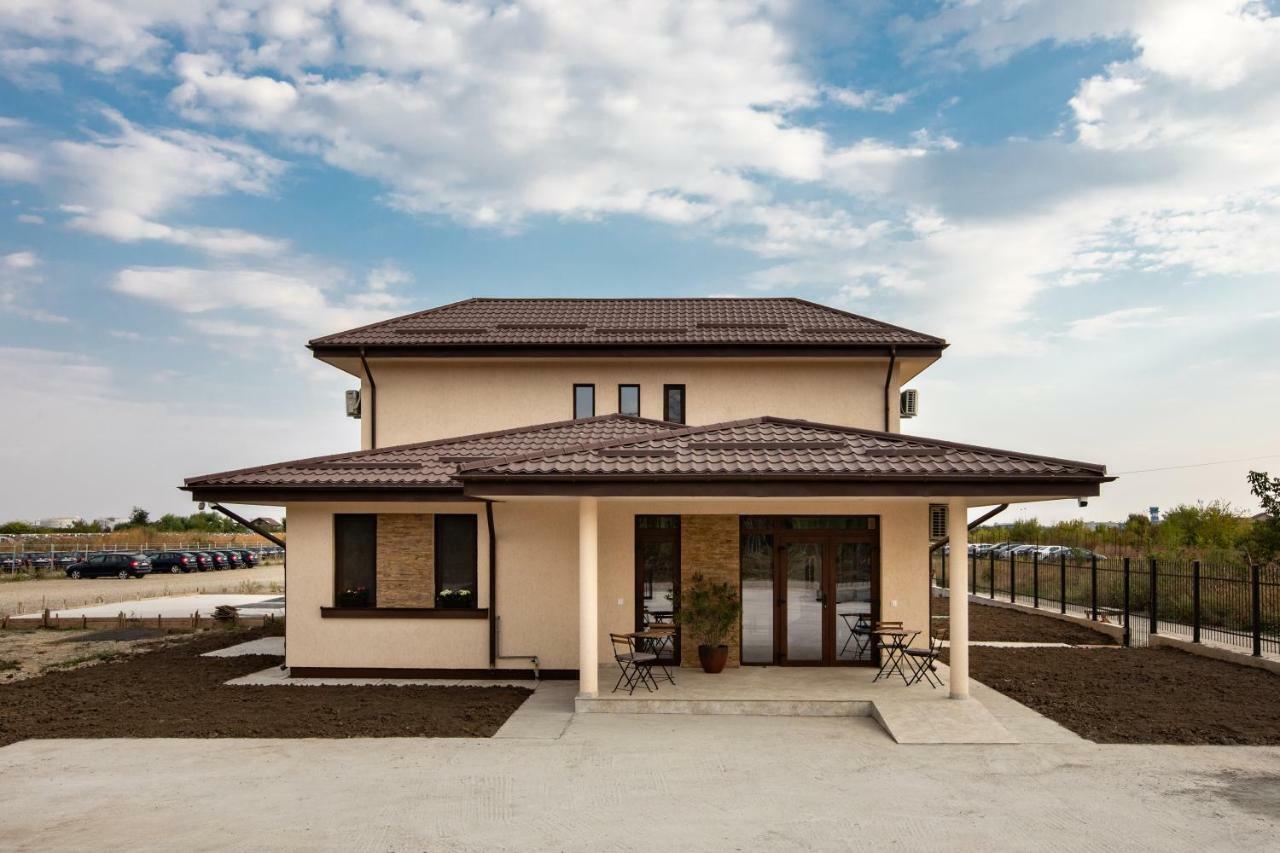 מלון אוטופן Airport House מראה חיצוני תמונה
