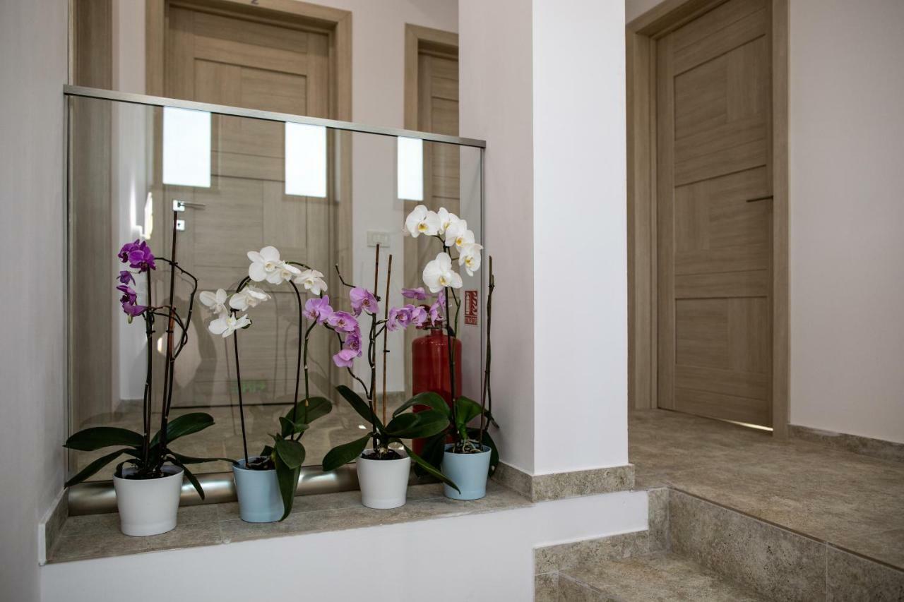 מלון אוטופן Airport House מראה חיצוני תמונה