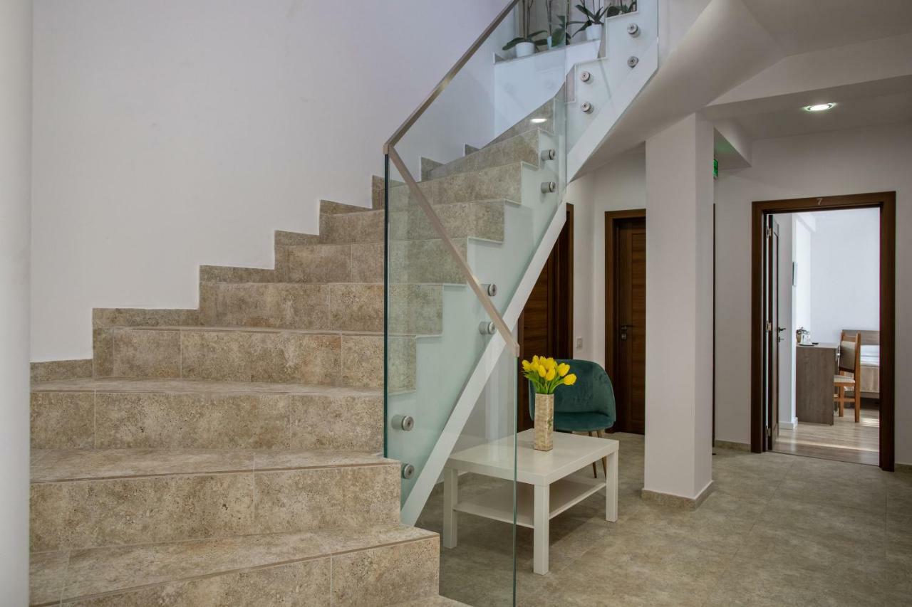 מלון אוטופן Airport House מראה חיצוני תמונה