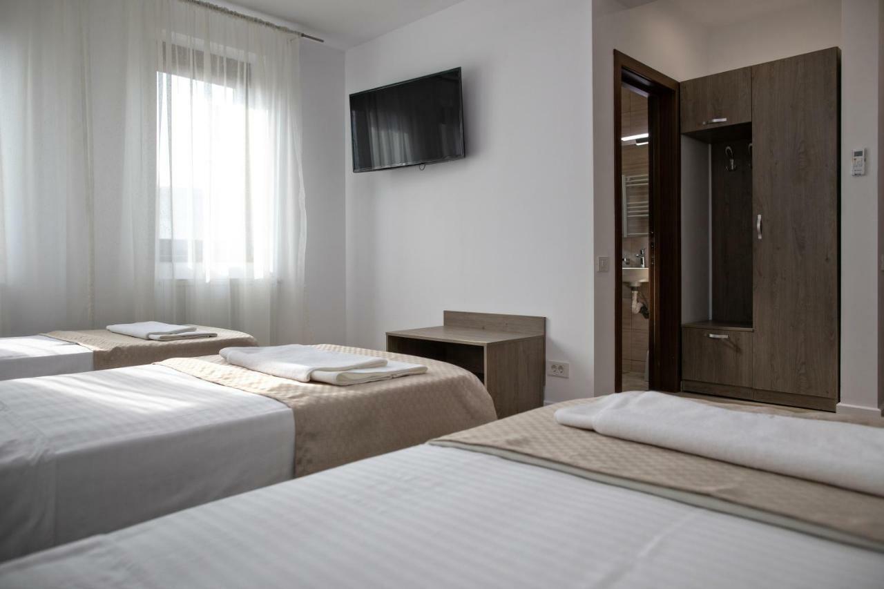 מלון אוטופן Airport House מראה חיצוני תמונה